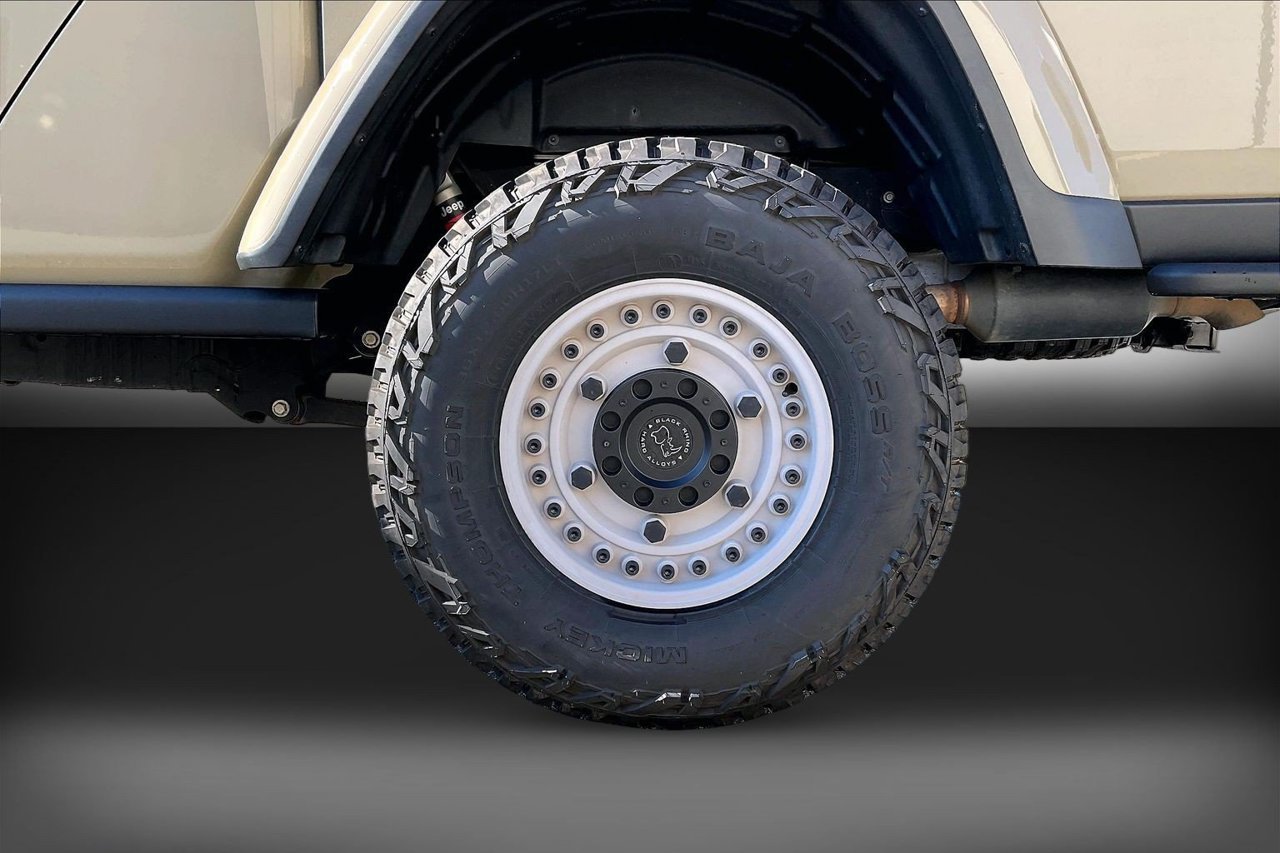 Certified 2020 Jeep Gladiator Rubicon AWD/4WD image 33