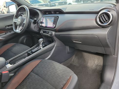 Certified 2023 Nissan Kicks SR FWD image 17