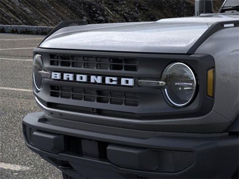 New 2025 Ford Bronco Base image 19