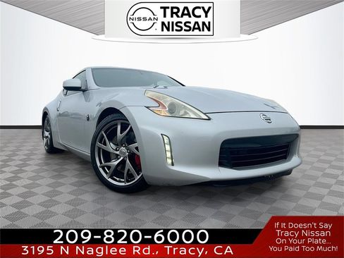 Used 2015 Nissan 370Z w/ Sport Package image 1