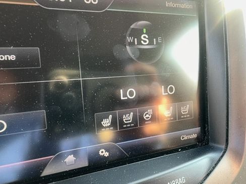 Used 2015 Lincoln MKX AWD w/ Equipment Group 101A image 13