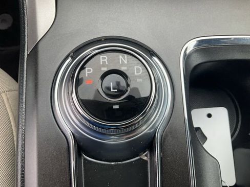 Used 2018 Ford Fusion S FWD image 21