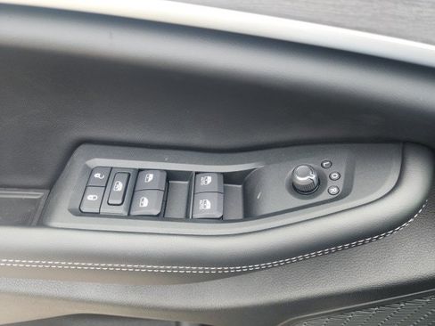 New 2025 Jeep Grand Cherokee L Limited w/ Trailer Tow Package image 19