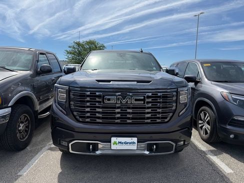 Used 2023 GMC Sierra 1500 Denali Ultimate AWD/4WD image 4