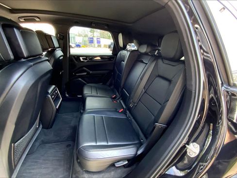 Used 2019 Porsche Cayenne AWD/4WD image 31