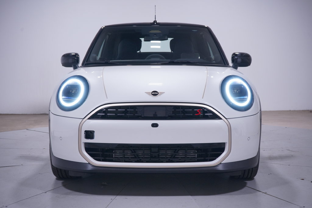 Used 2026 MINI Cooper S FWD image 4