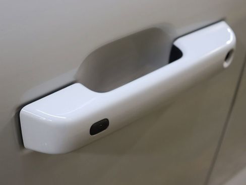 Used 2023 Ford F150 Lariat w/ Equipment Group 502A High image 19