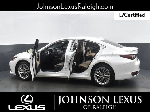Used 2021 Lexus ES 300h Ultra Luxury w/ Accessory Package 2 FWD image 35