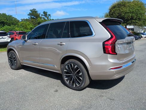 New 2026 Volvo XC90 T8 Ultra w/ Protection Package Premier image 6