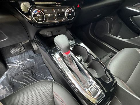 Used 2025 Chevrolet Trax RS w/ Driver Confidence Package image 31