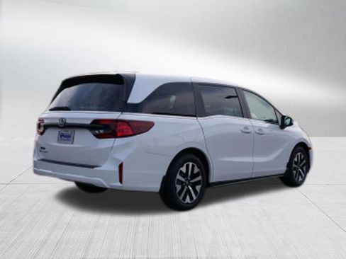 New 2026 Honda Odyssey EX-L image 3