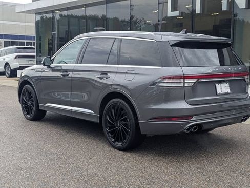 Certified 2022 Lincoln Aviator Reserve w/ Equipment Group 201A AWD/4WD image 4