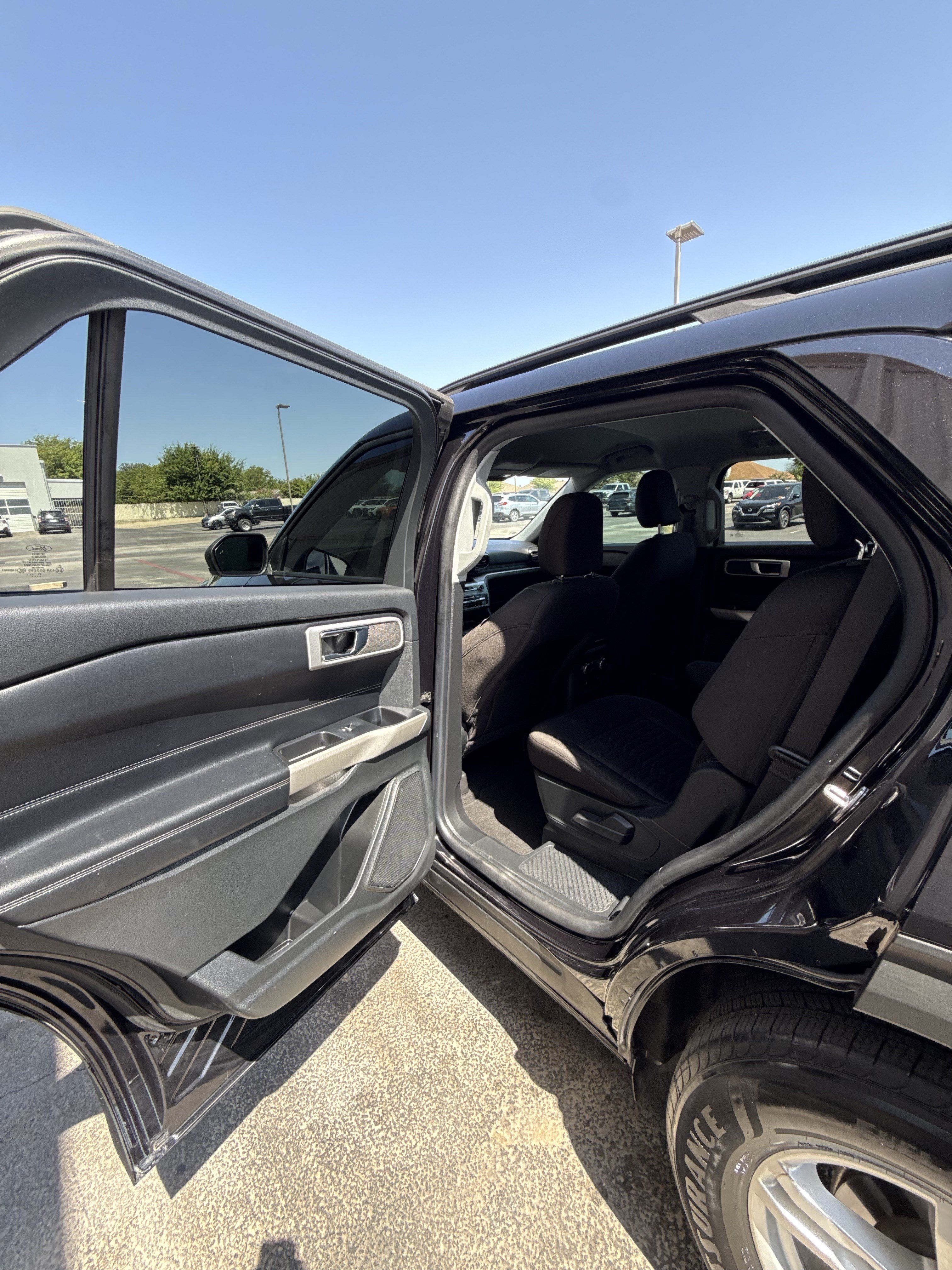 Used 2021 Ford Explorer XLT RWD image 14