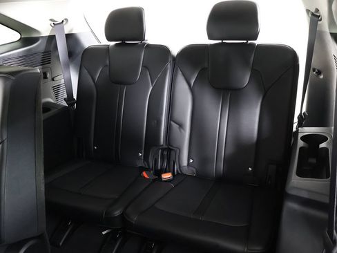 Used 2024 Kia Sorento S FWD image 36