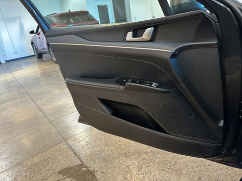 Used 2025 Kia K5 LXS image 18