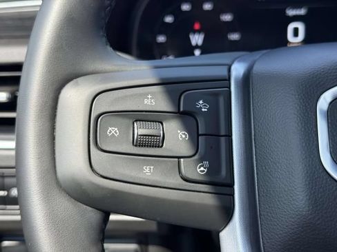 Used 2024 GMC Yukon SLT w/ SLT Premium Package AWD/4WD image 24