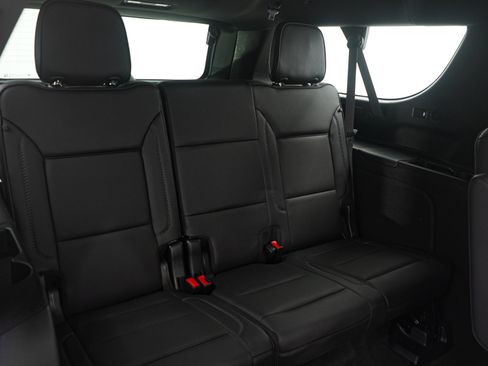 Used 2021 GMC Yukon XL Denali w/ Denali Premium Package image 15