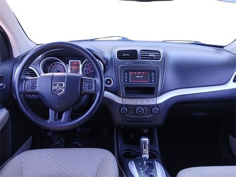 Used 2020 Dodge Journey SE image 20