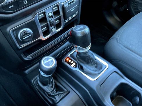 Certified 2022 Jeep Wrangler Unlimited Sport image 29