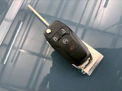 Certified 2022 Ford Maverick XLT w/ Equipment Group 300A Standard image 9