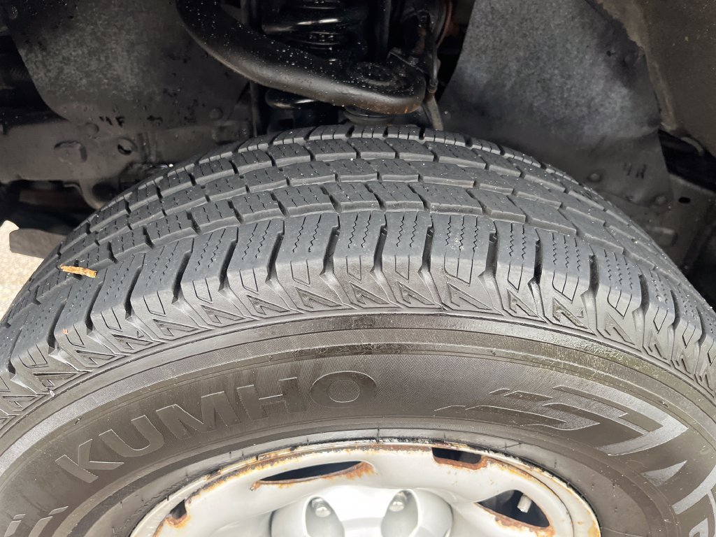 Used 2012 Toyota Tacoma 4x4 Regular Cab image 2