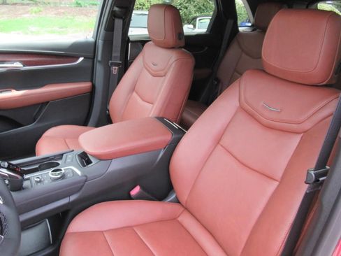 New 2026 Cadillac XT5 Premium Luxury w/ Driver Assist Package FWD image 18
