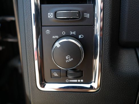 Used 2016 RAM 3500 Laramie AWD/4WD image 26
