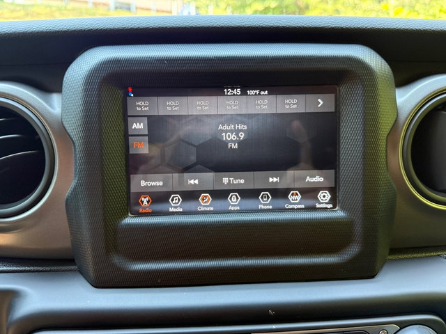 Used 2023 Jeep Wrangler Sport AWD/4WD image 19