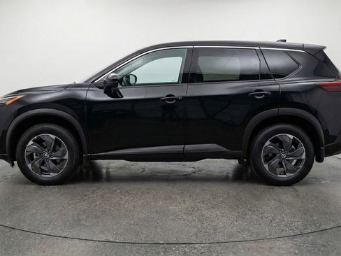 Used 2025 Nissan Rogue SV image 5