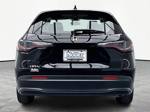 Used 2025 Honda HR-V LX image 4