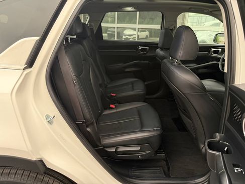 Used 2025 Kia Sorento EX w/ EX Panoramic Sunroof Package AWD/4WD image 39