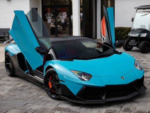 Used 2012 Lamborghini Aventador LP 700-4 AWD/4WD image 4