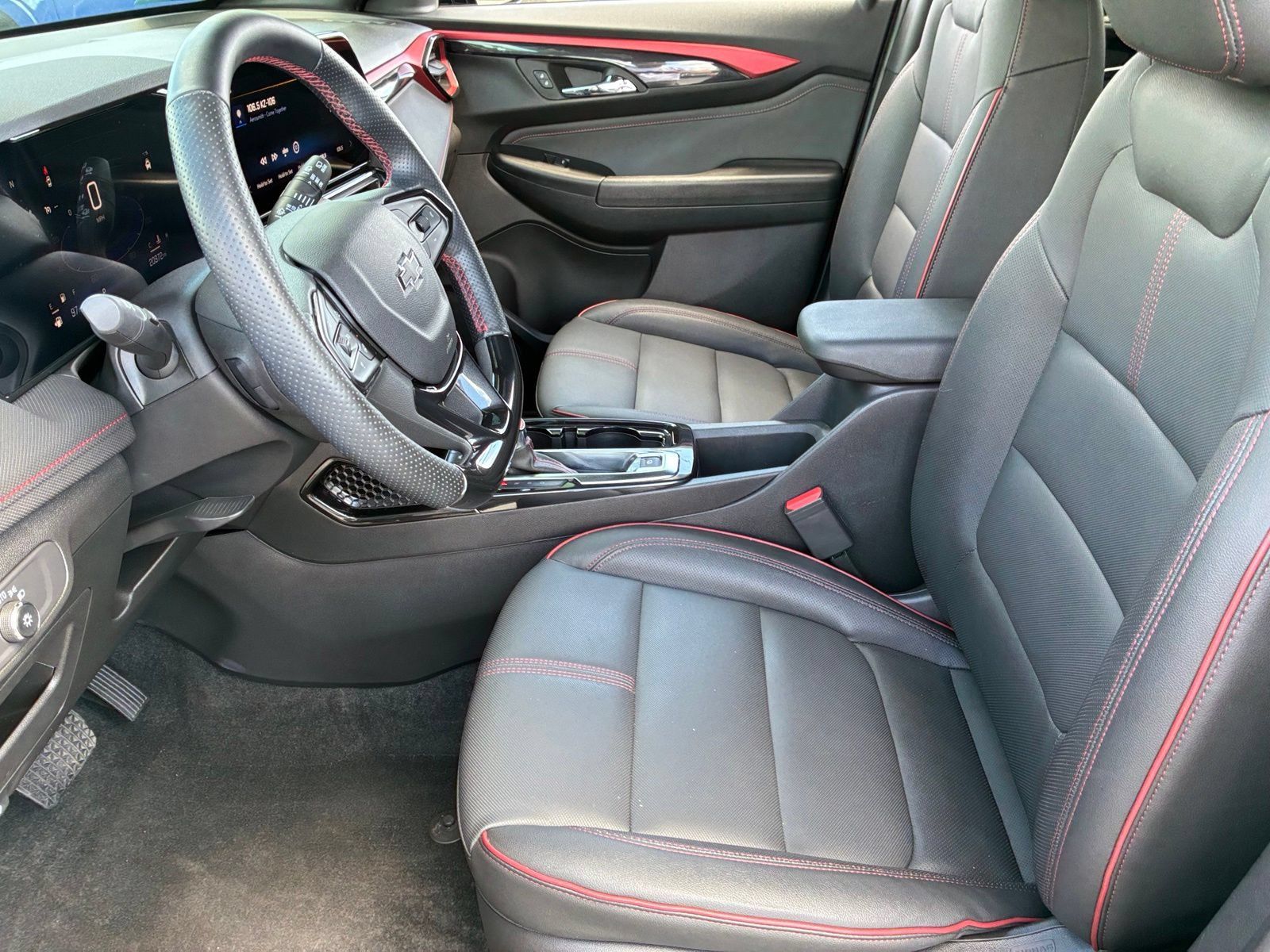 Used 2024 Chevrolet TrailBlazer RS w/ Driver Confidence Package FWD image 14