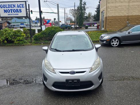 Used 2011 Ford Fiesta SE w/ 202A Rapid Spec Order Code FWD image 2