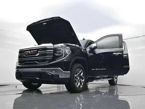 Used 2025 GMC Sierra 1500 SLT w/ SLT Premium Plus Package AWD/4WD image 31