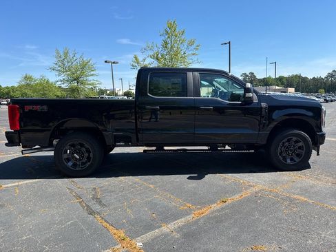 New 2026 Ford F250 XL w/ STX Appearance Package AWD/4WD image 4