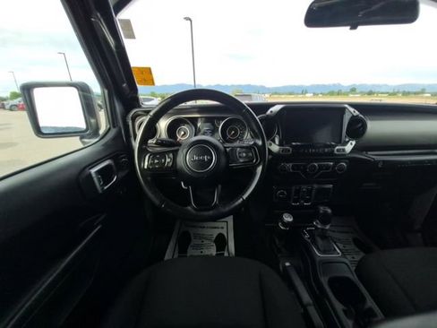 Used 2019 Jeep Wrangler Unlimited Sport S AWD/4WD image 22