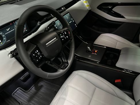 New 2026 Land Rover Range Rover Evoque S image 5