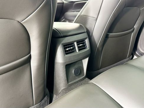 Used 2023 Cadillac CT4 Luxury image 16