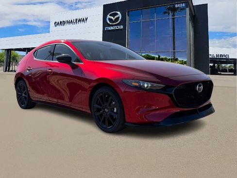 New 2026 MAZDA MAZDA3 Hatchback w/Premium Plus Pkg image 9