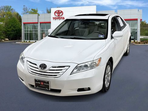 Used 2007 Toyota Camry XLE image 1