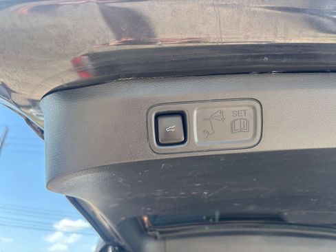 Used 2024 Ford Expedition Limited AWD/4WD image 24
