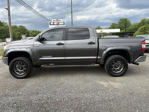 Used 2015 Toyota Tundra SR5 w/ SR5 Upgrade Package AWD/4WD image 2