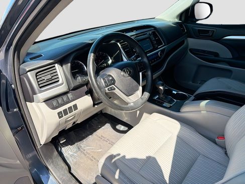 Used 2015 Toyota Highlander Plus image 25