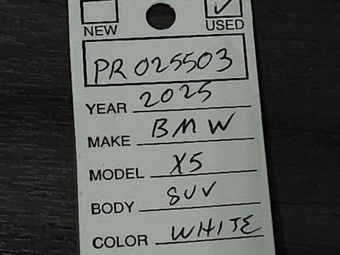 Used 2025 BMW X5 xDrive50e w/ Parking Assistance Package image 39