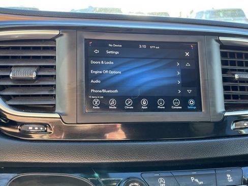 Used 2019 Chrysler Pacifica Touring image 51