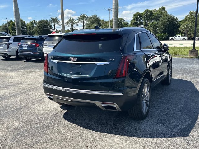 Used 2025 Cadillac XT5 Premium Luxury w/ Technology Package FWD image 3