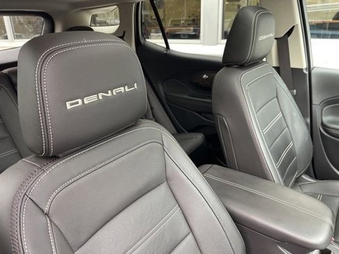 Used 2024 GMC Terrain Denali w/ Denali Premium Package image 10