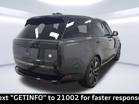 Used 2023 Land Rover Range Rover SV AWD/4WD image 5