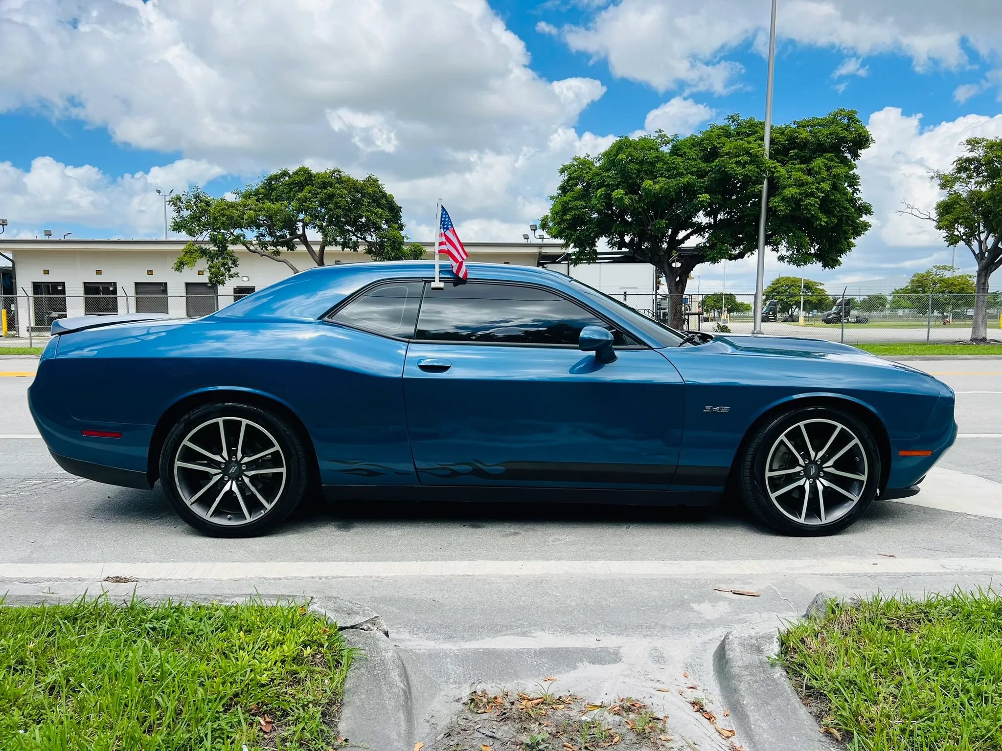 Used 2023 Dodge Challenger R/T RWD image 6